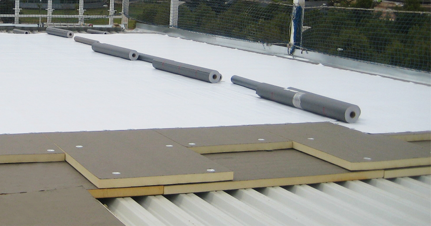 polyisocyanurate foam board for roof insulation