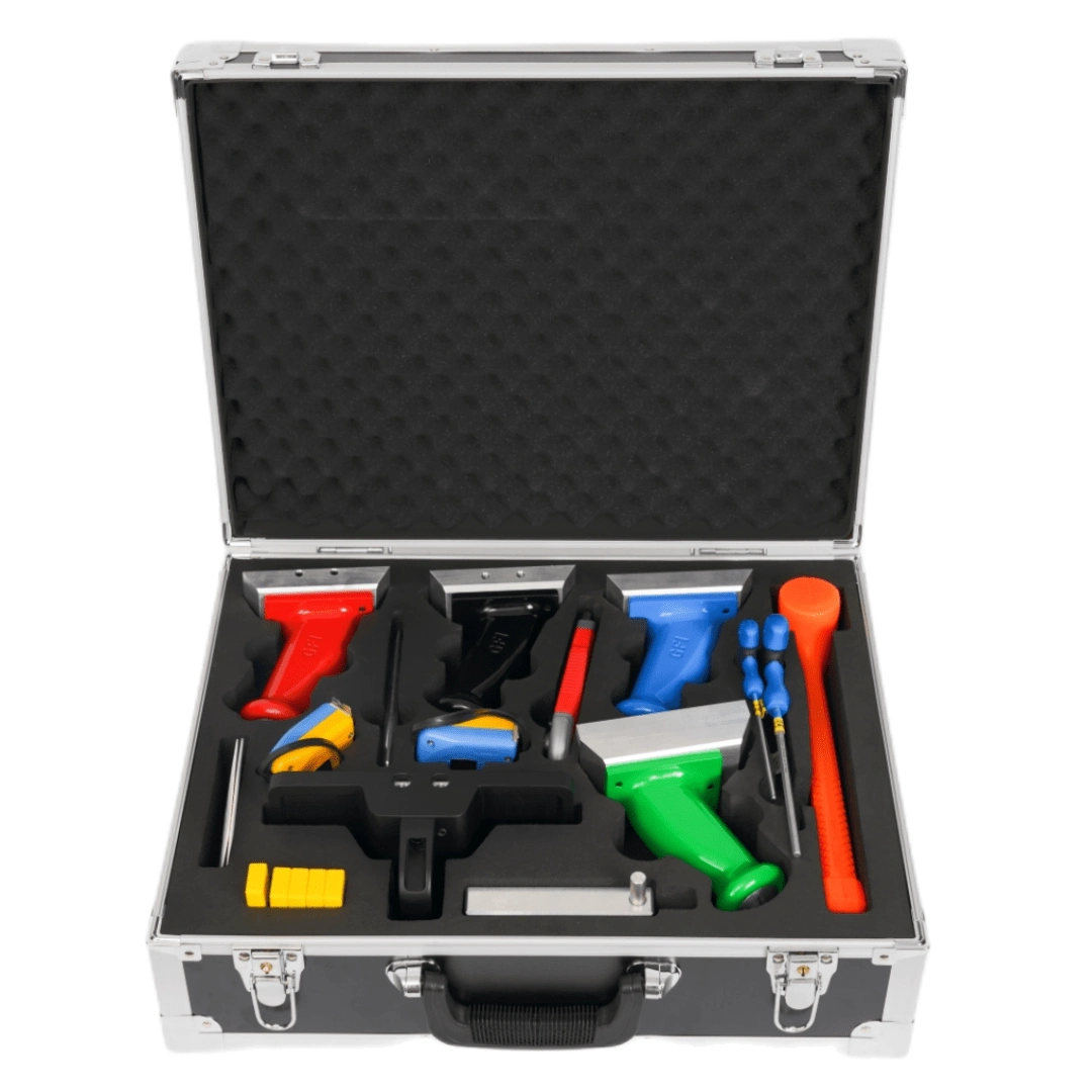 Pre-insulated duct cutting tools